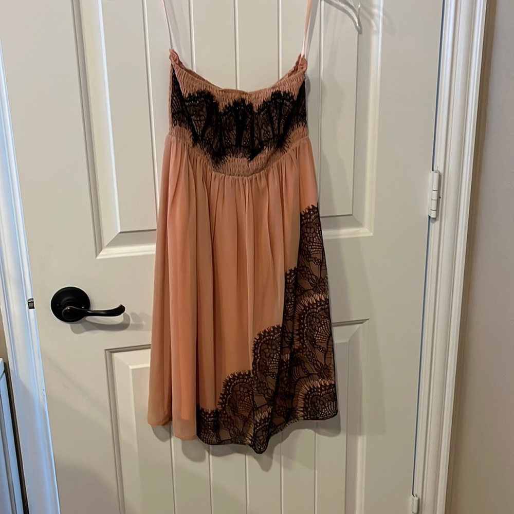 NWOT - Doe & Rae baby doll strapless dress